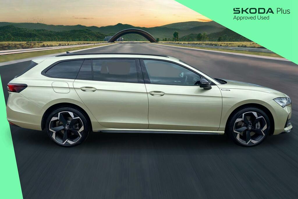 Skoda Superb 1.5 Tsi Iv 25.7Kwh Sportline Estate Plu GF75NNZ White #4