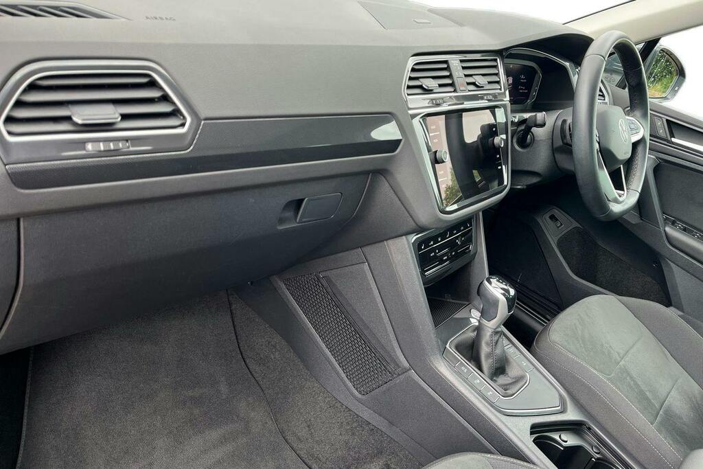 Volkswagen Tiguan 1.5 Tsi Elegance Suv Dsg CA23UVP Grey #2