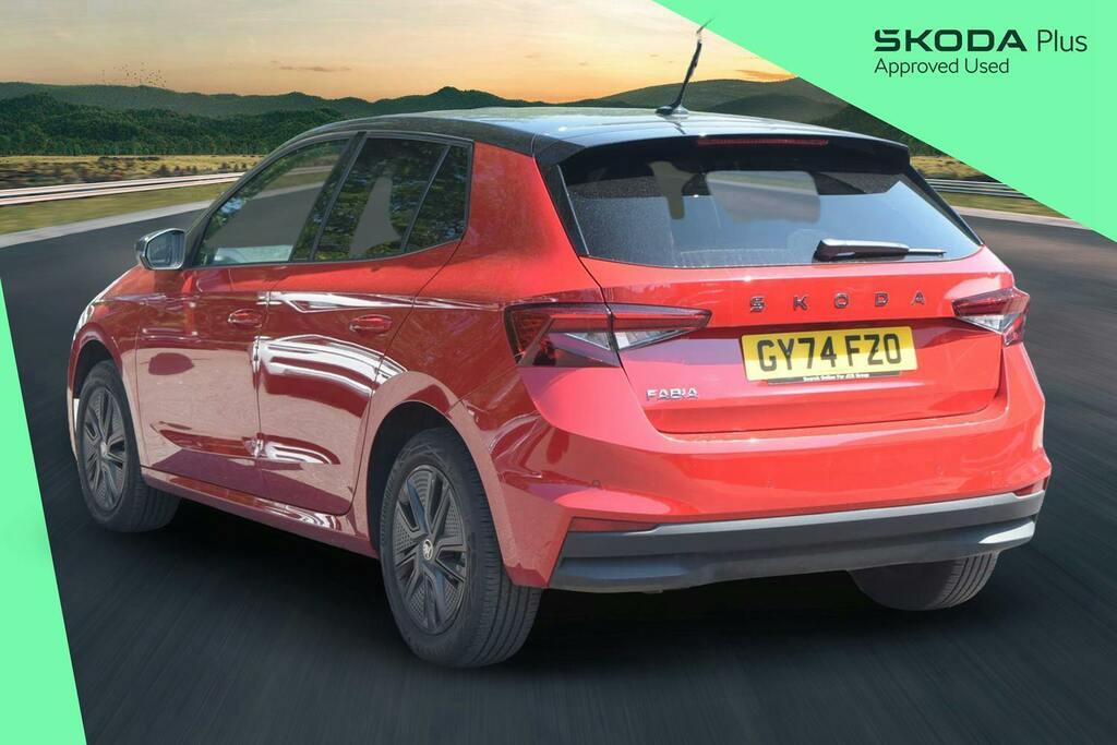 Skoda Fabia 1.5 Tsi Colour Edition Hatchback Dsg Red #3