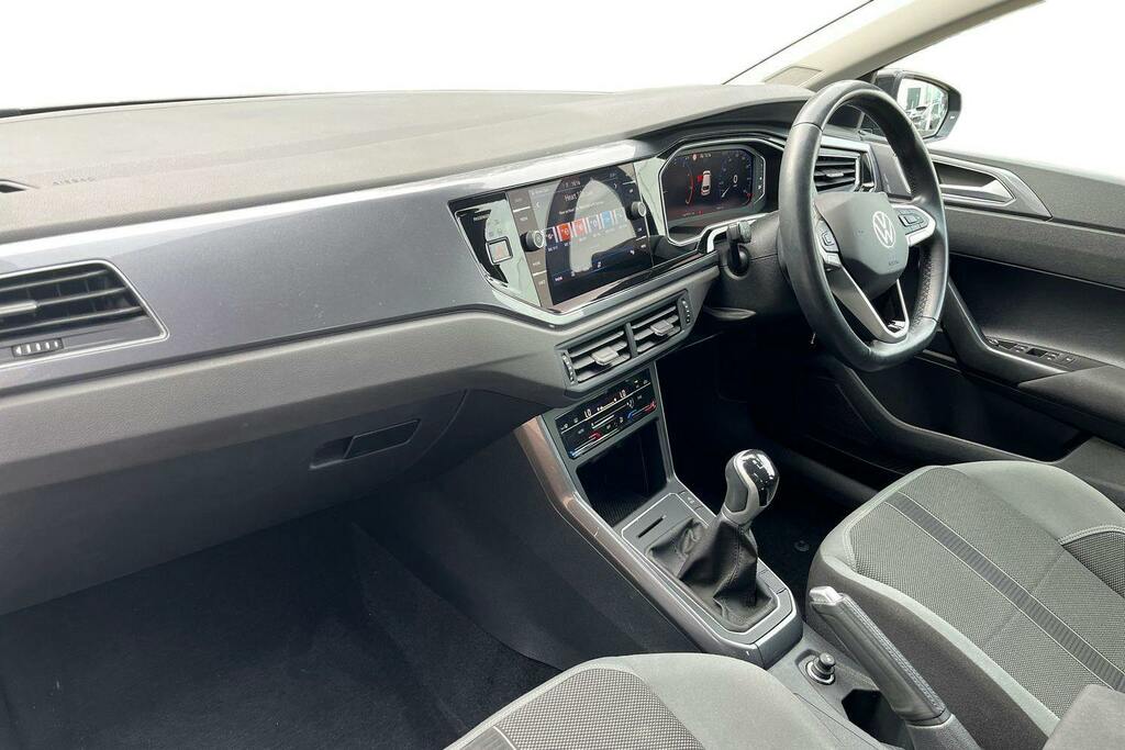 Volkswagen Polo 1.0 Tsi Style Hatchback PK22ZBF Black #2