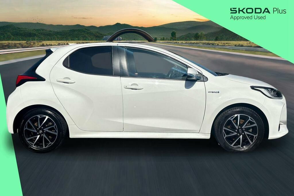 Toyota Yaris 1.5 Vvt H Design Hatchback Hybrid E Cvt LP21KKJ White #4