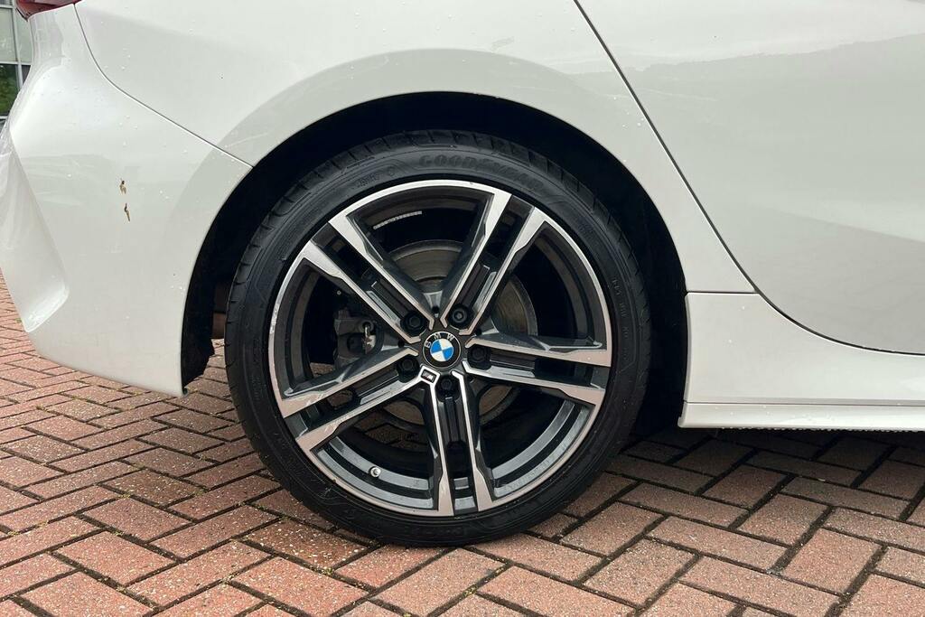 BMW 1 Series 1.5 118I M Sport GF73TUY White #5