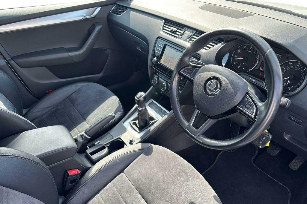 Skoda Octavia 1.4 Tsi Se L Hatchback White #6