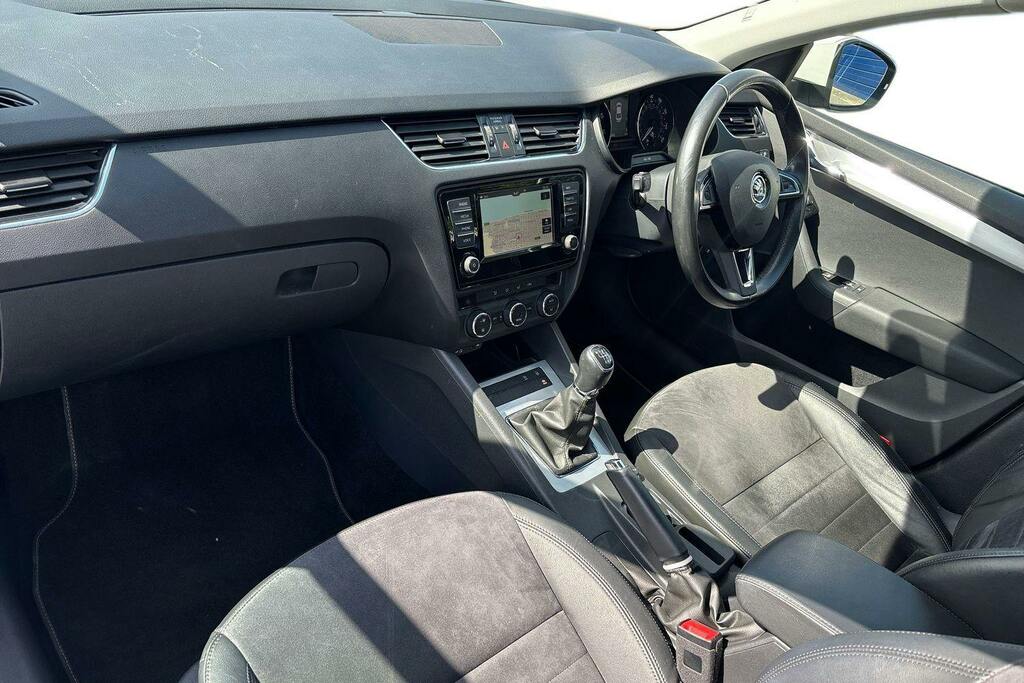 Skoda Octavia 1.4 Tsi Se L Hatchback White #2