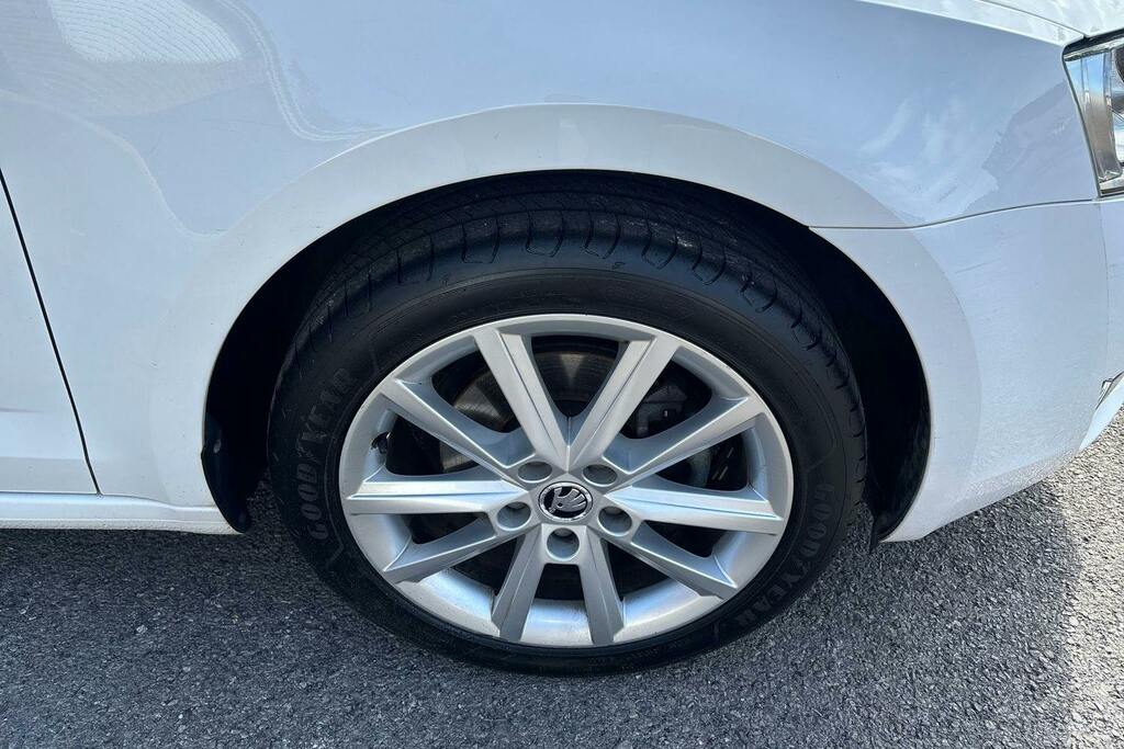 Skoda Octavia 1.4 Tsi Se L Hatchback White #5
