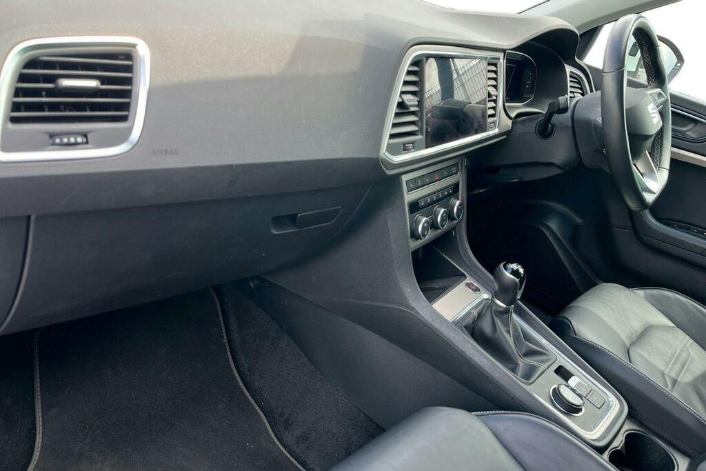Seat Ateca 1.5 Tsi Evo Xperience Lux Suv FX73WHZ White #2