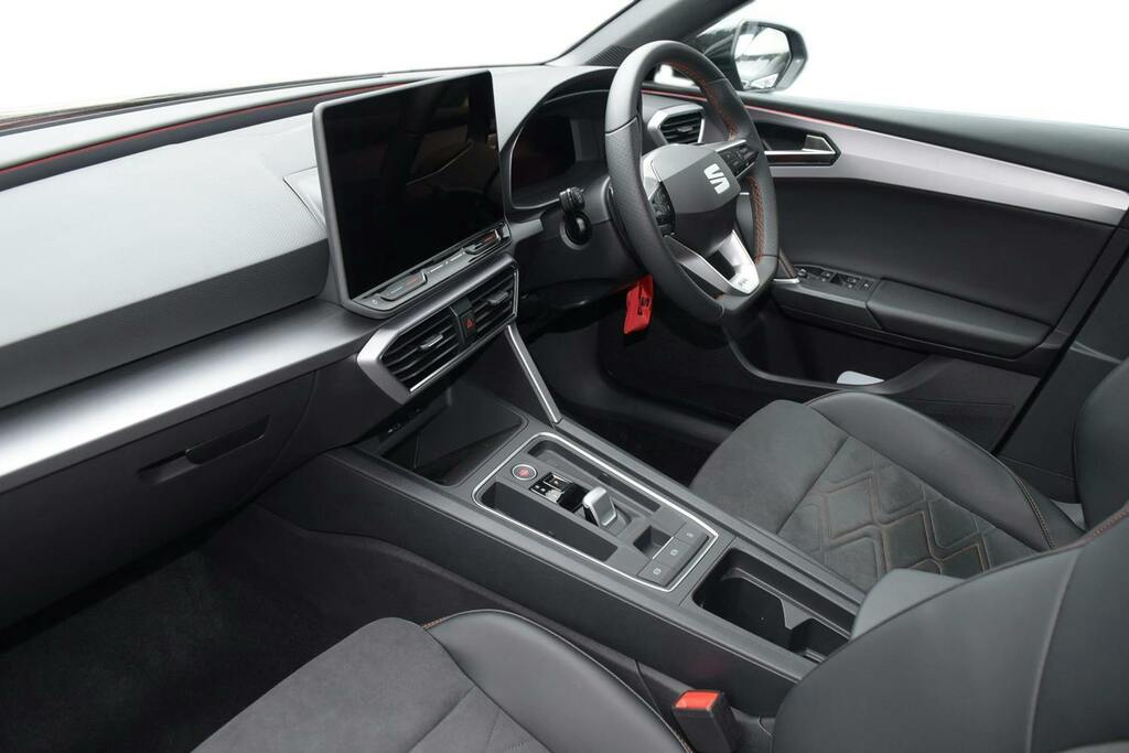 Seat Leon 1.5 Etsi Mhev Fr Black Edition Hatchback Petro GV75UUF Black #2