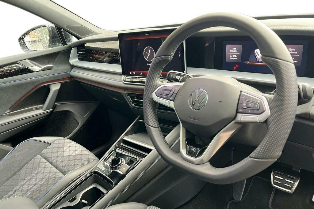 Volkswagen Tayron 1.5 Etsi Mhev R-line Suv Hybrid Dsg Black #6