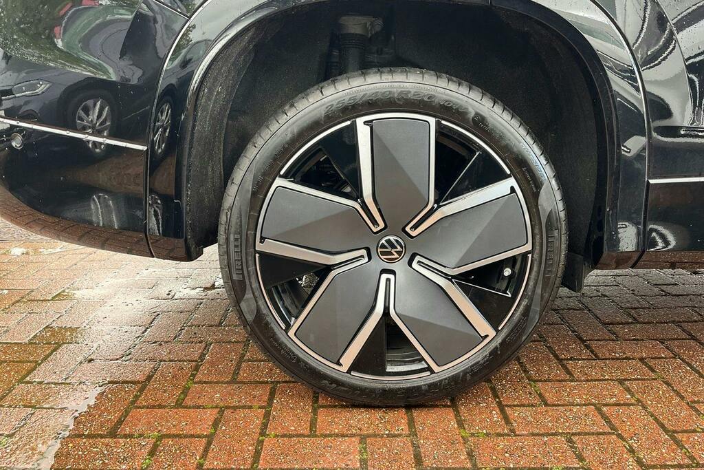 Volkswagen Tayron 1.5 Etsi Mhev R-line Suv Hybrid Dsg Black #5