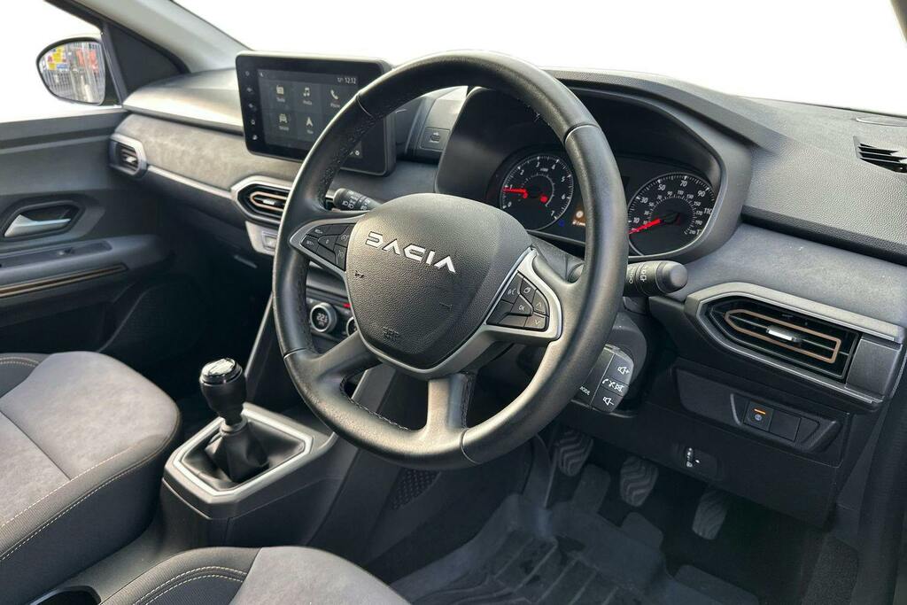 Dacia Sandero Stepway 1.0 Tce Extreme Hatchback Green #6