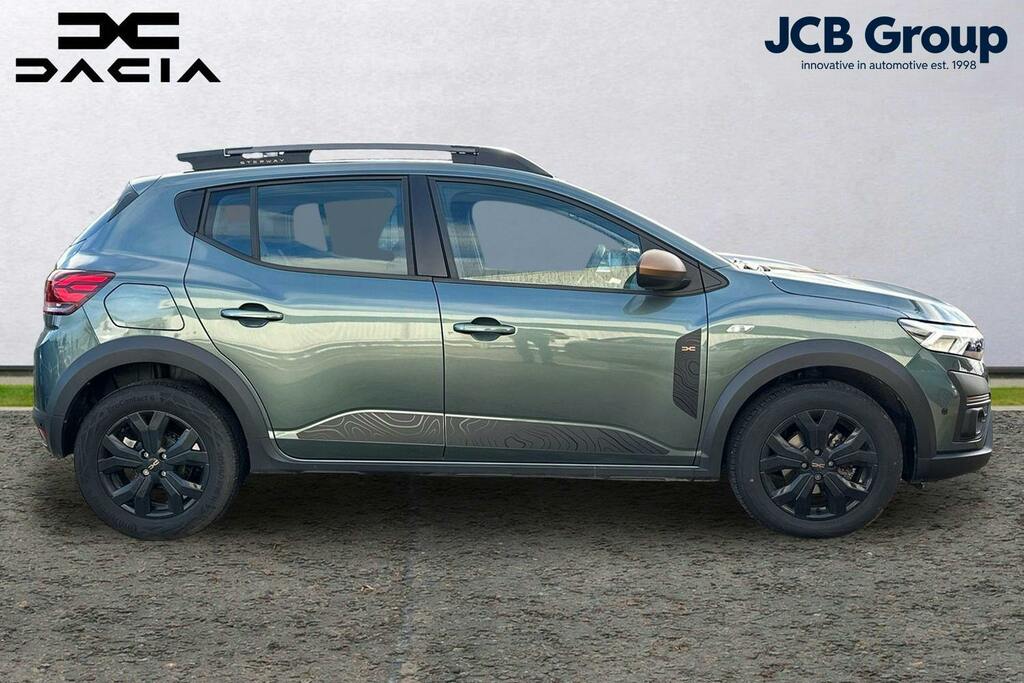 Dacia Sandero Stepway 1.0 Tce Extreme Hatchback Green #4
