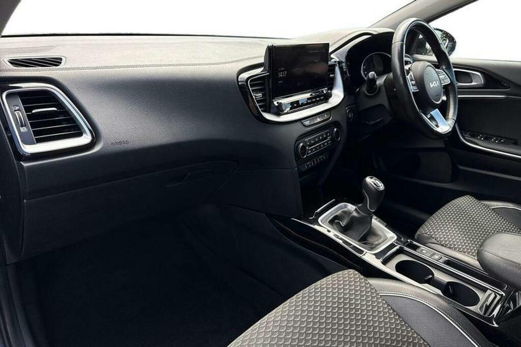 Kia Xceed 1.5 T Gdi 3 Suv YC71WSW Silver #2