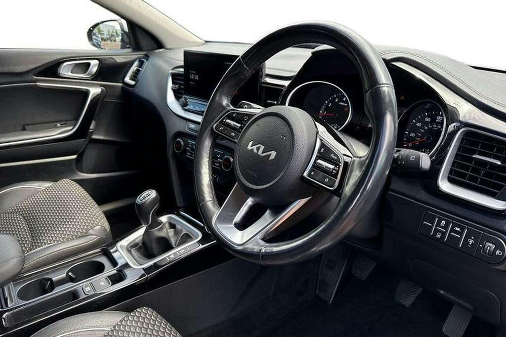 Kia Xceed 1.5 T Gdi 3 Suv YC71WSW Silver #6