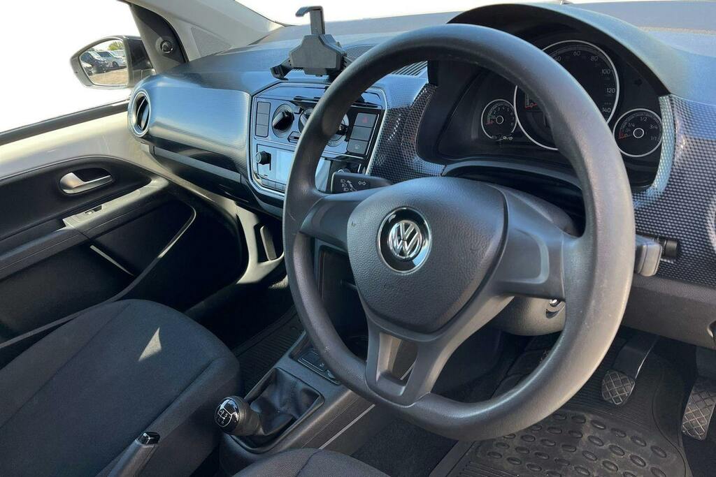 Volkswagen Up 1.0 Move Up Hatchback White #6