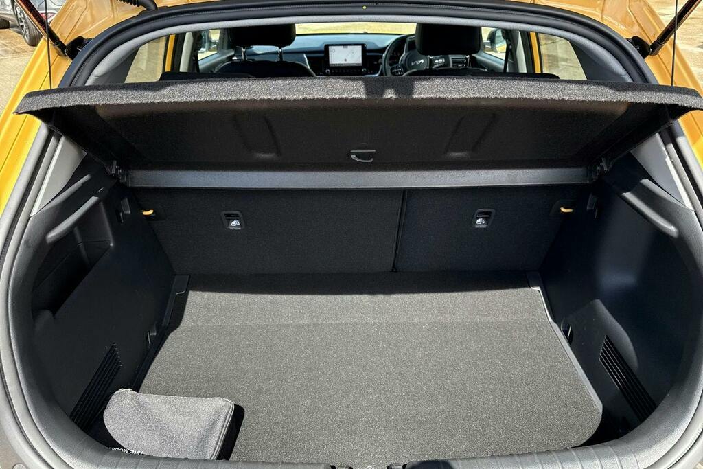 Kia Stonic 1.0 T Gdi Mhev Gt Line S Suv Hybrid Dct Yellow #6