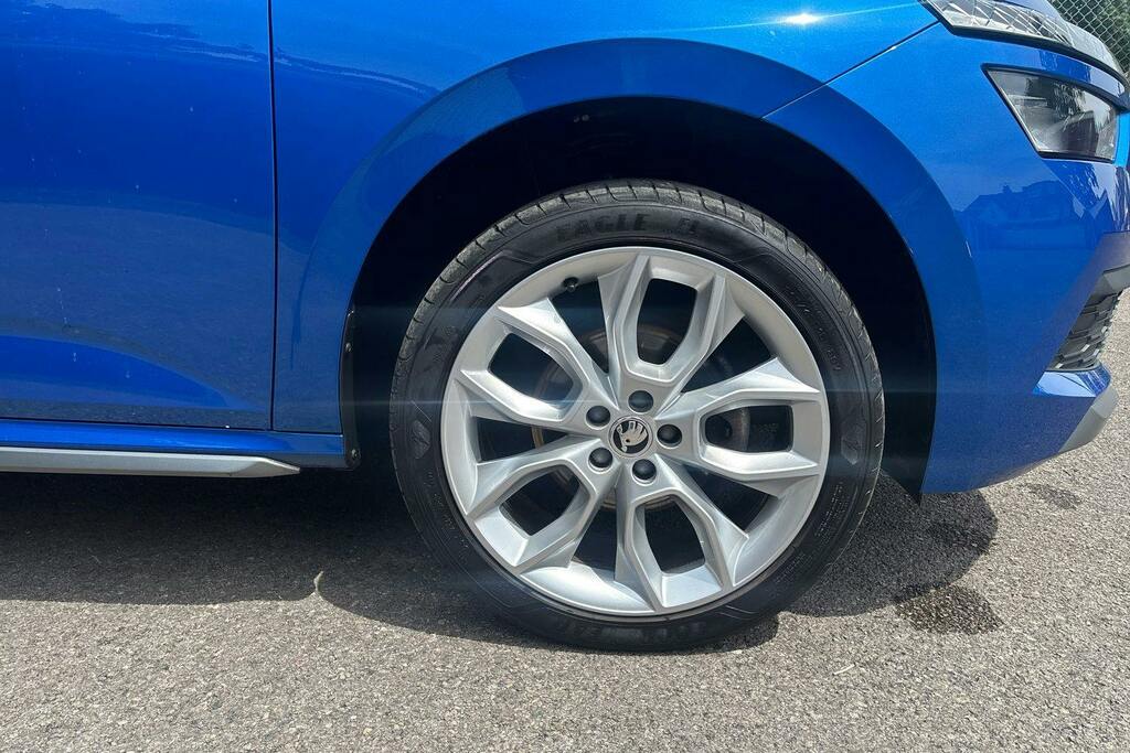 Skoda Kamiq 1.5 Tsi Act Se Suv GU23EJD Blue #5