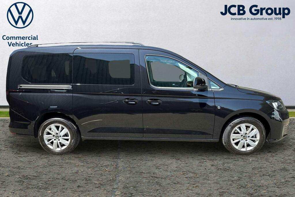 Volkswagen Caddy Maxi Life 2.0 Tdi Life Mpv Dsg Black #4