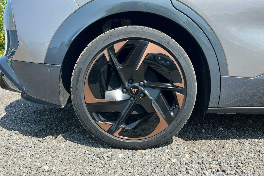 Cupra Tavascan 77Kwh V2 Suv Coupe White #5