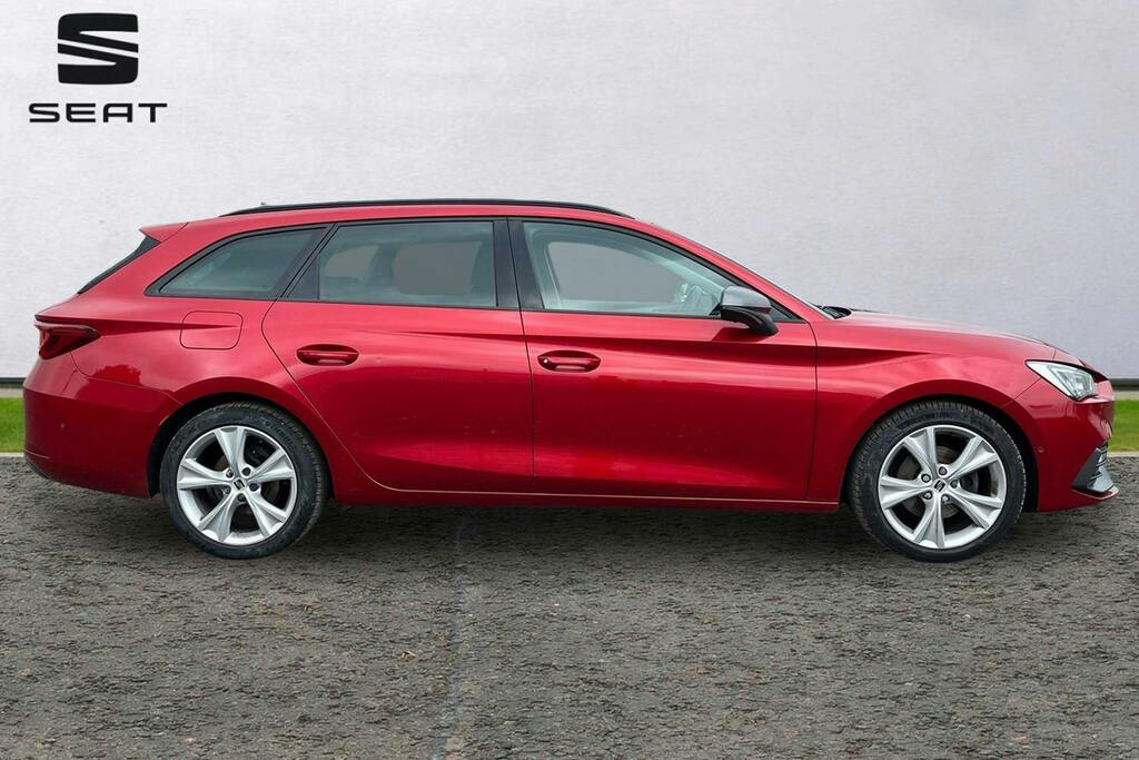 Seat Leon 1.5 Etsi Mhev Fr Estate Hybrid Dsg Red #4