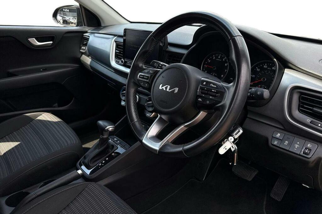 Kia Stonic 1.0 T-gdi 2 Suv Dct Black #6