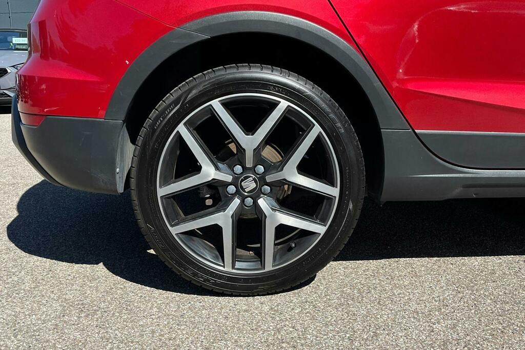 Seat Arona 1.0 Tsi Fr Sport Suv Red #5