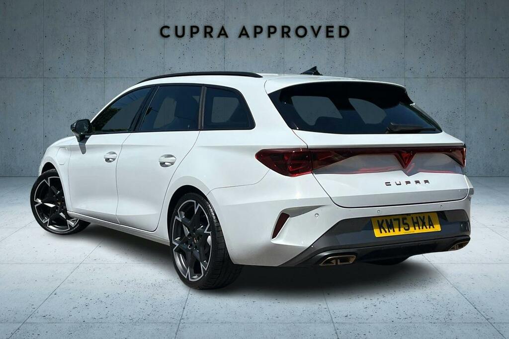 Cupra Leon 1.5 Ehybrid 25.8Kwh Vz1 Estate Plug In White #3