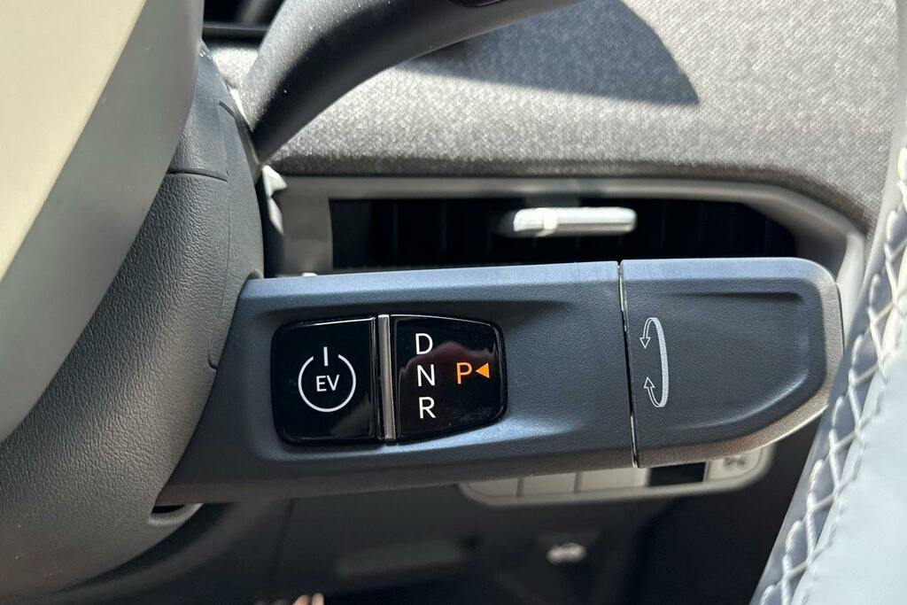 Kia EV3 81.4Kwh Gt-line S Suv 201 Bhp Grey #15