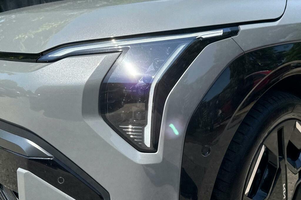Kia EV3 81.4Kwh Gt-line S Suv 201 Bhp Grey #49