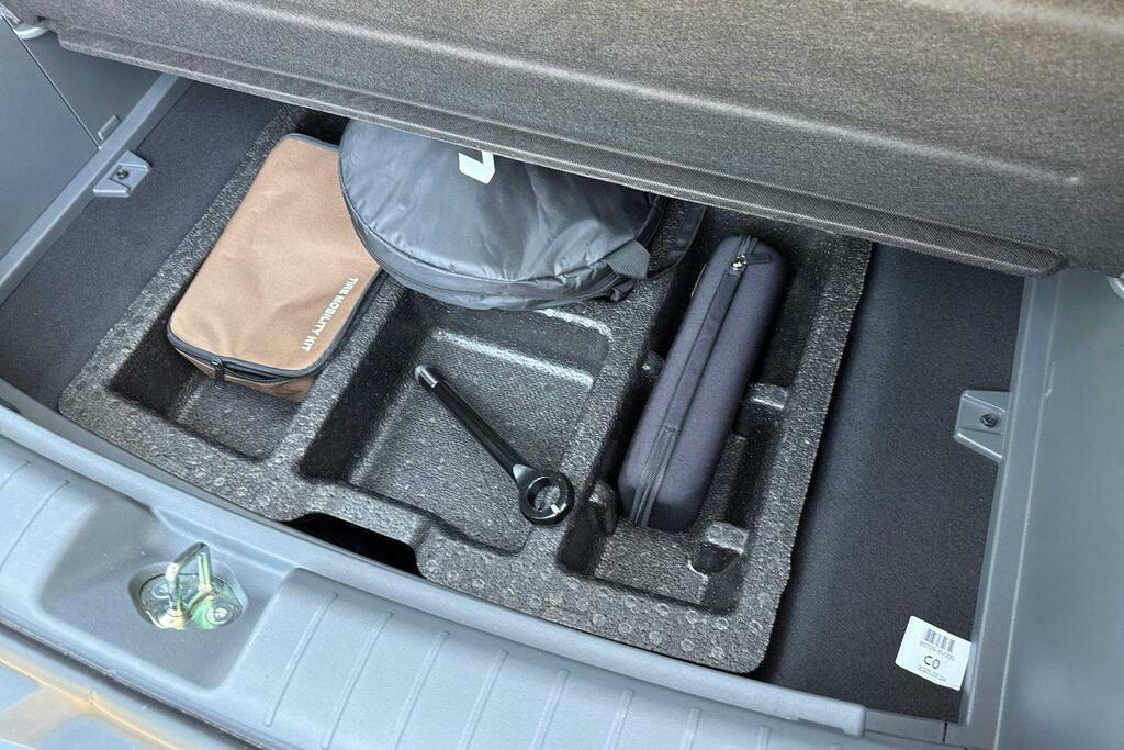 Kia EV3 81.4Kwh Gt-line S Suv 201 Bhp Grey #43