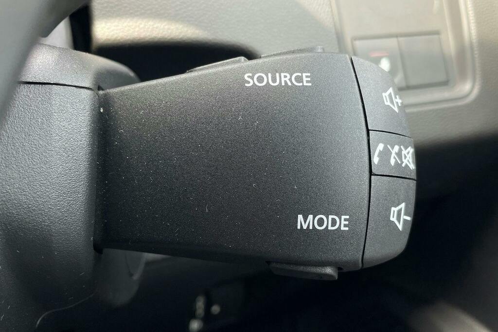 Dacia Duster 1.6 Hybrid 140 Journey 2024 White #23