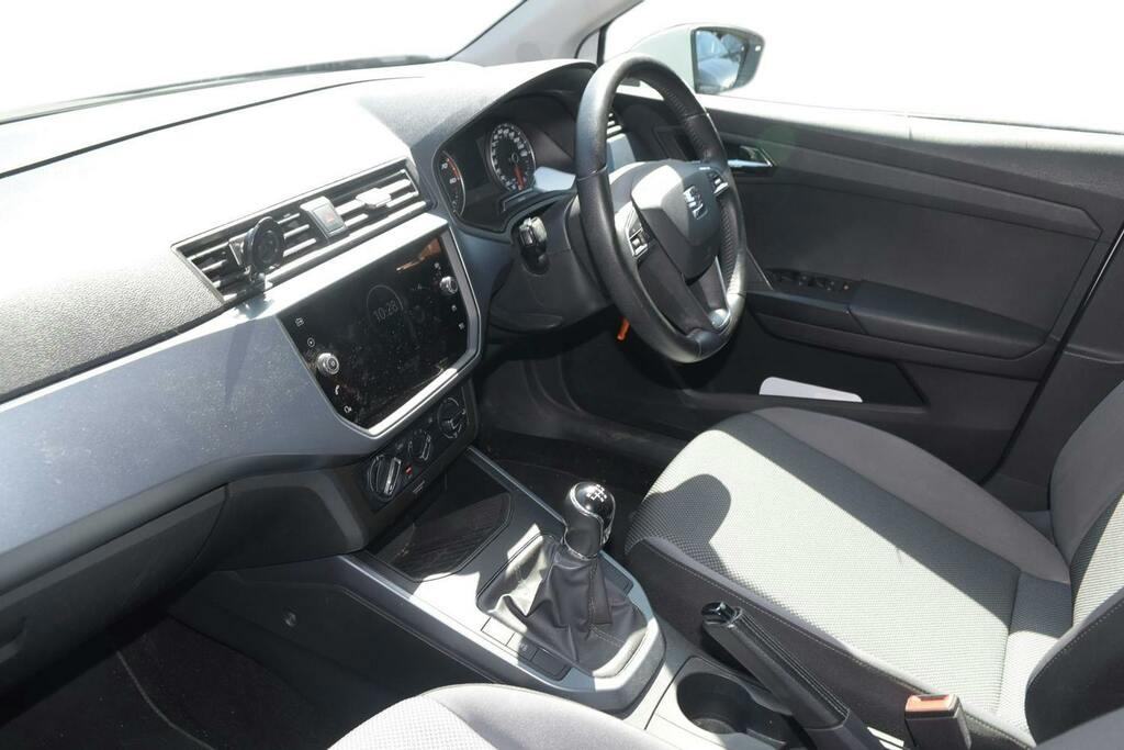 Seat Arona 1.0 Tsi Se Technology Suv White #2