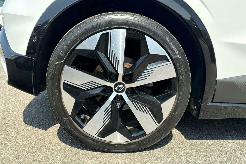 Renault Megane E-Tech 60Kwh Techno Plus Hatchback White #5
