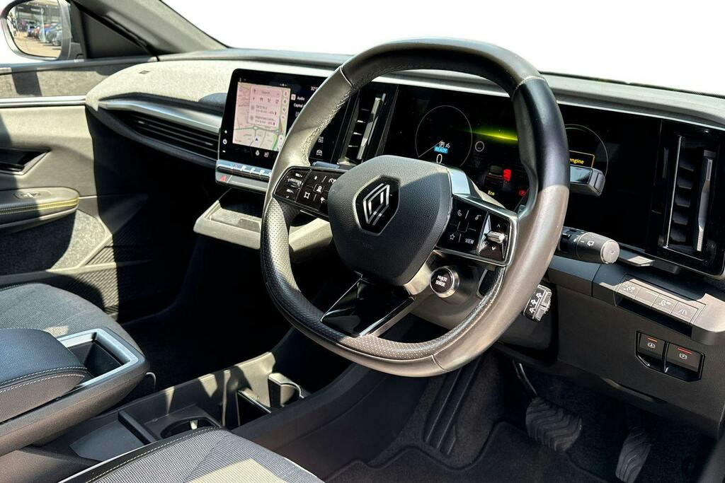 Renault Megane E-Tech 60Kwh Techno Plus Hatchback White #6