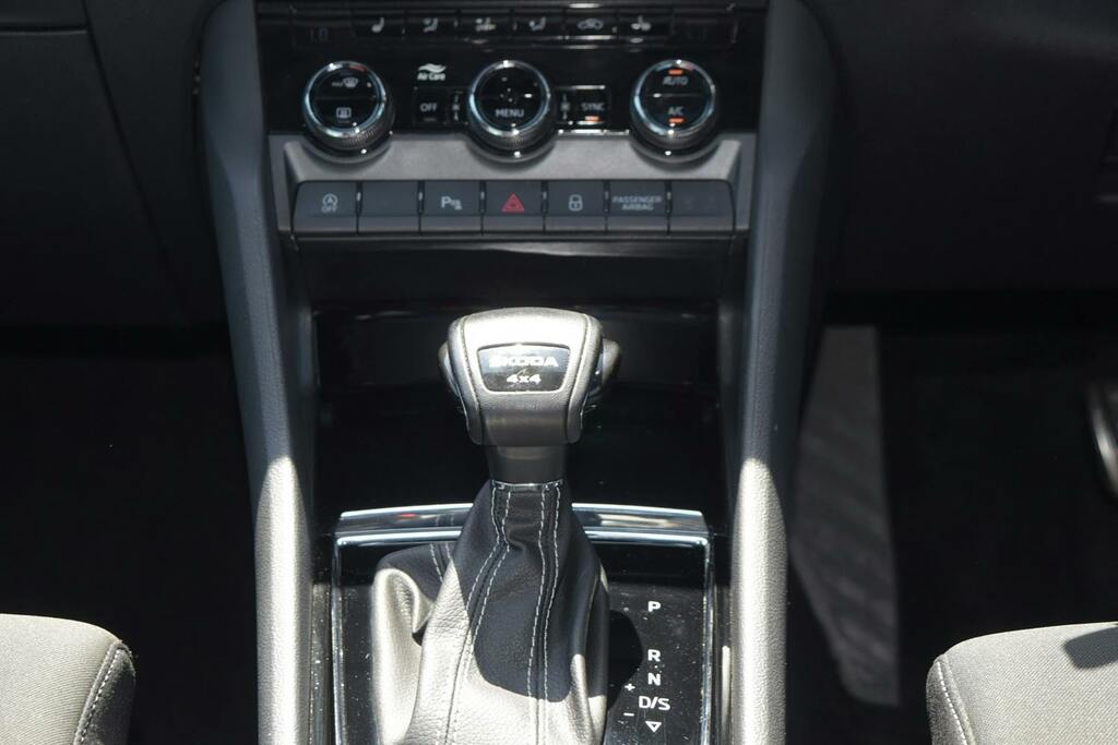 Skoda Karoq Se Technology Grey #42