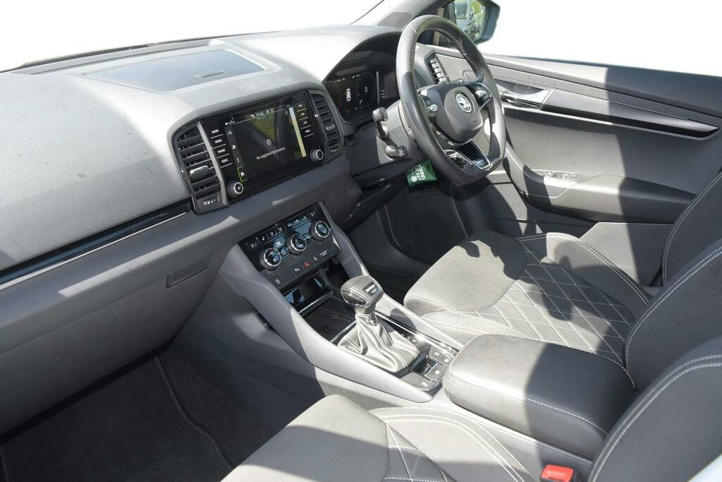 Skoda Karoq 2.0 Tsi Sportline Suv Dsg 4Wd Grey #2