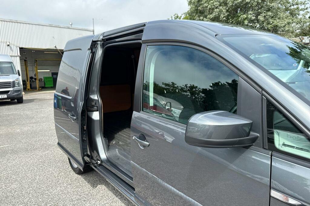 Volkswagen Caddy Maxi Panel Van 2.0 Tdi C20 Highline Bmt White #11
