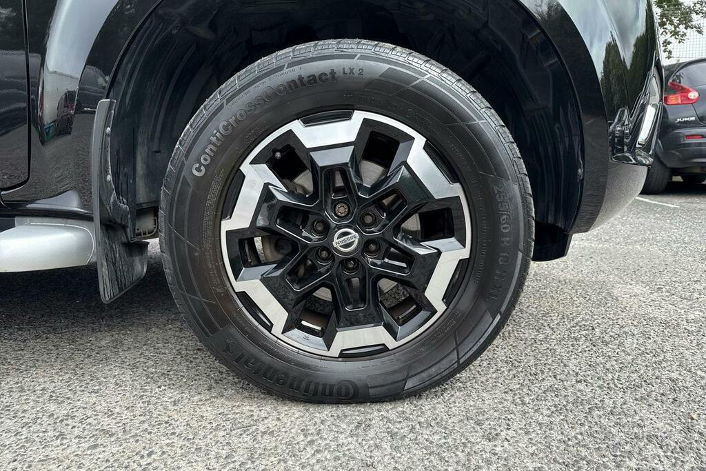 Nissan Navara 2.3 Dci Tekna Pickup Double Cab 4W Black #5