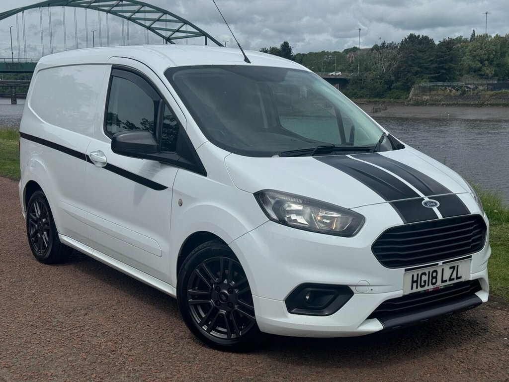 Ford Transit Courier 1.5L Sport White