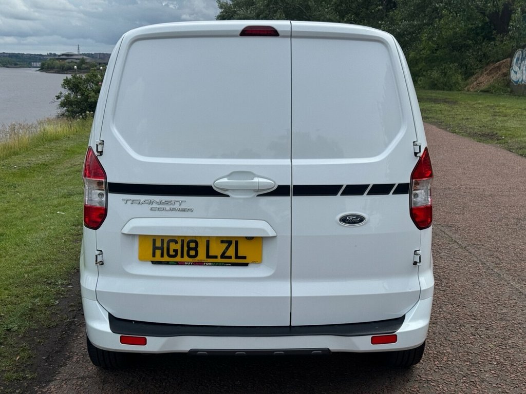 Ford Transit Courier 1.5L Sport White #5