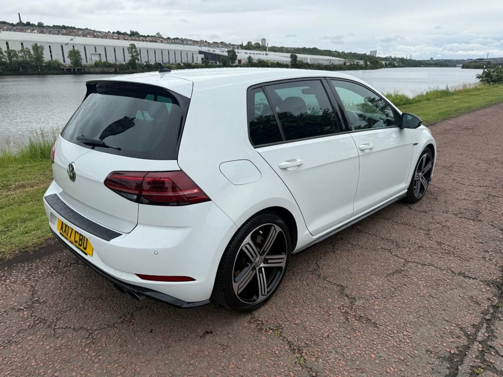 Volkswagen Golf 2L R AX17CBU White #4