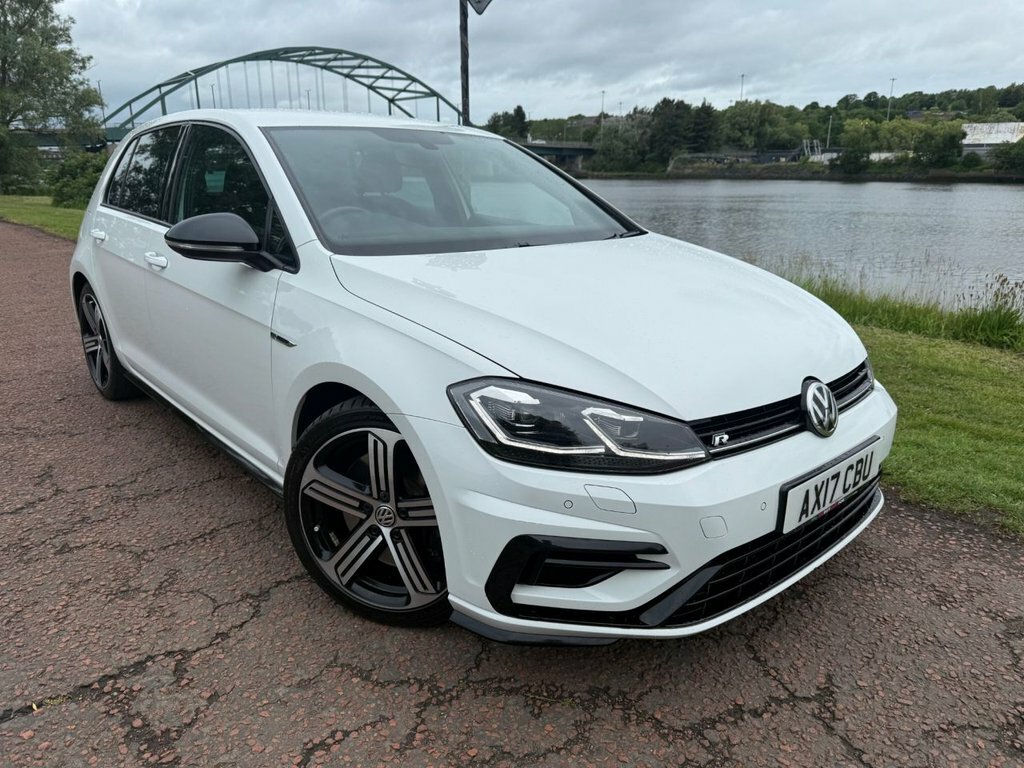 Volkswagen Golf 2L R White