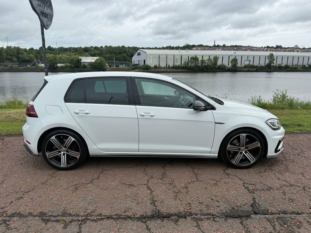 Volkswagen Golf 2L R AX17CBU White #3