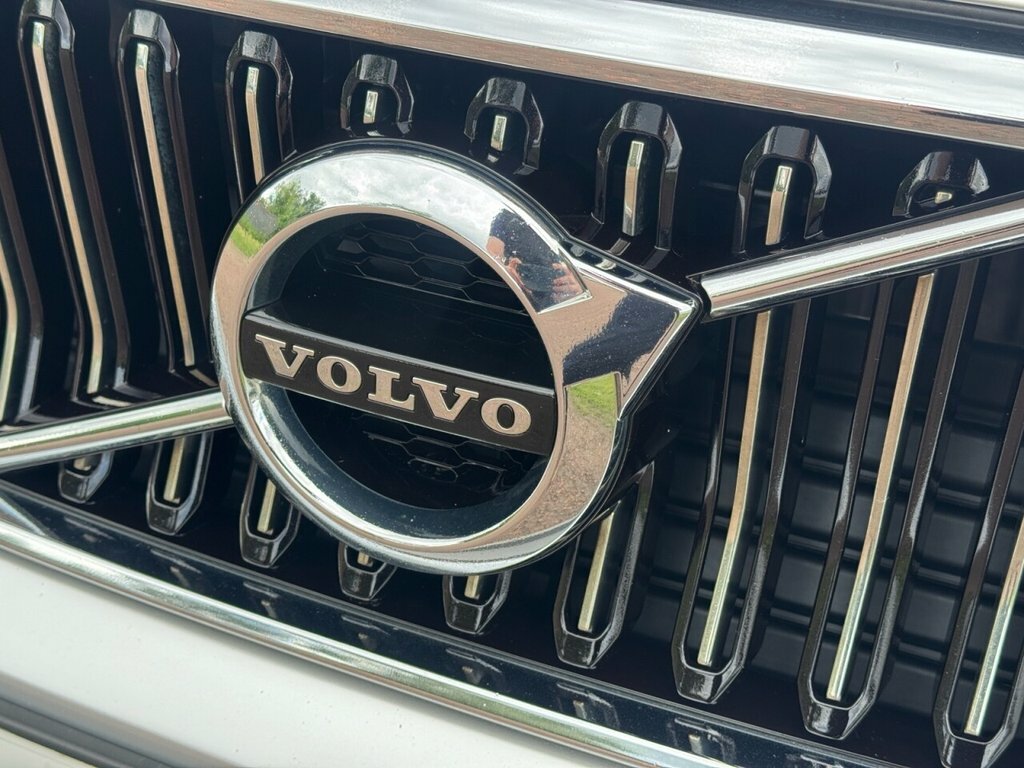 Volvo XC40 2L Inscription Pro ST68YRU Silver #3