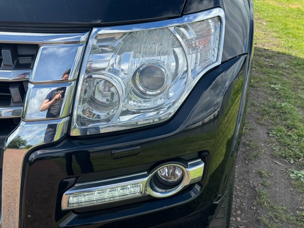 Mitsubishi Shogun 3.2L Warrior Black #3