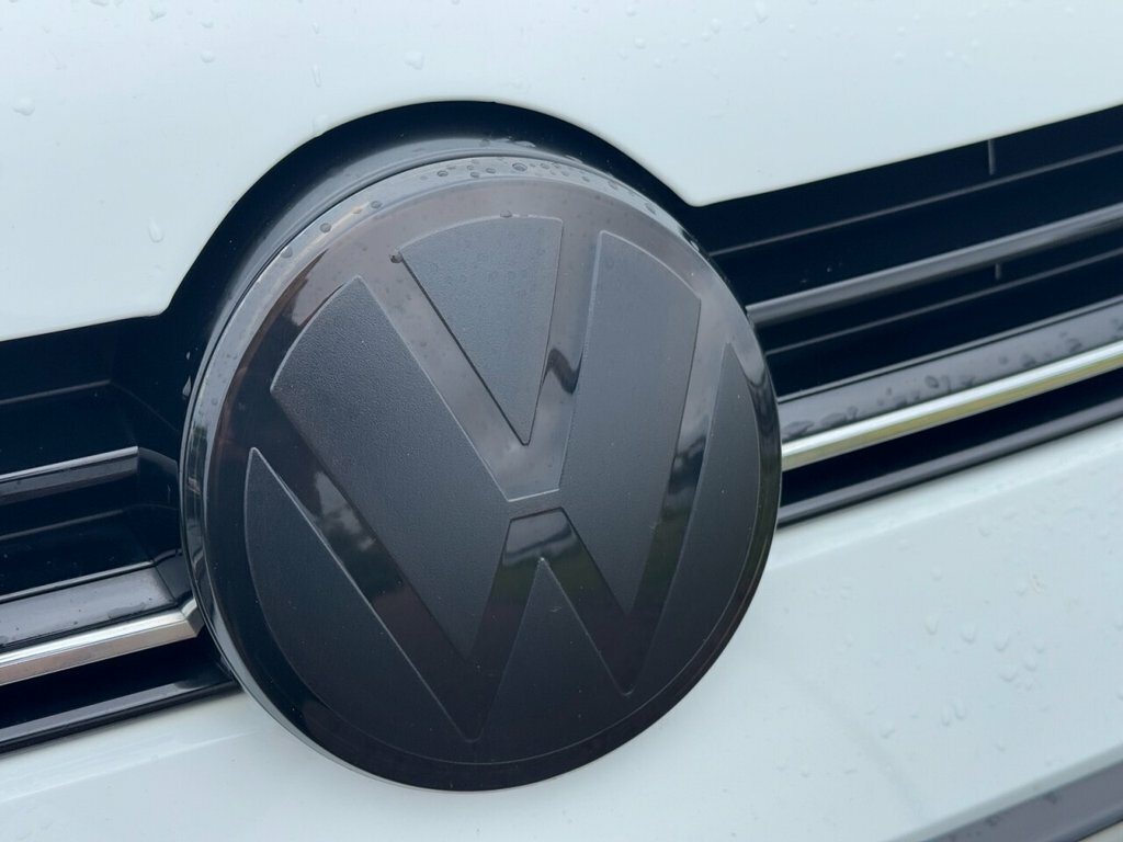 Volkswagen Golf 2L R WU68BZX White #2