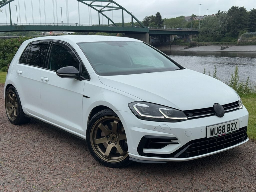 Volkswagen Golf 2L R WU68BZX White