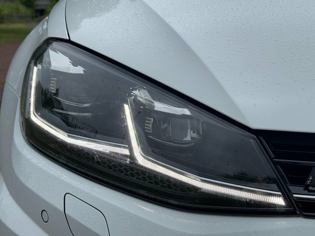 Volkswagen Golf 2L R WU68BZX White #4