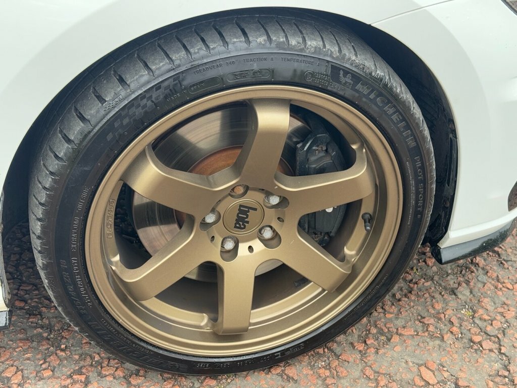 Volkswagen Golf 2L R WU68BZX White #5