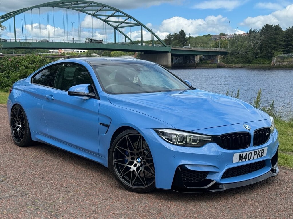 BMW M4 3L Competition Blue