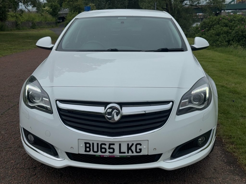 Vauxhall Insignia 2L Sri White #2